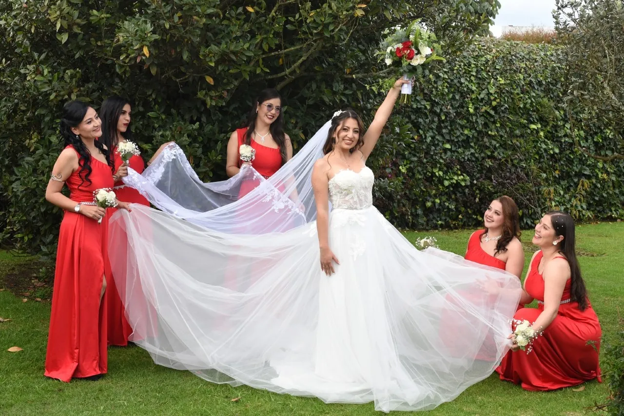 Novia Erika · 5 de 5